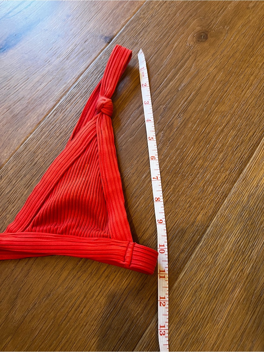 Minimale Animale Ribbed Triangle Top - Picture 4 of 6